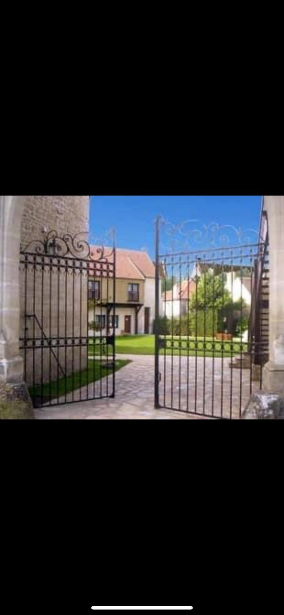 Auberge Du Jeu D'Arc Mello Esterno foto